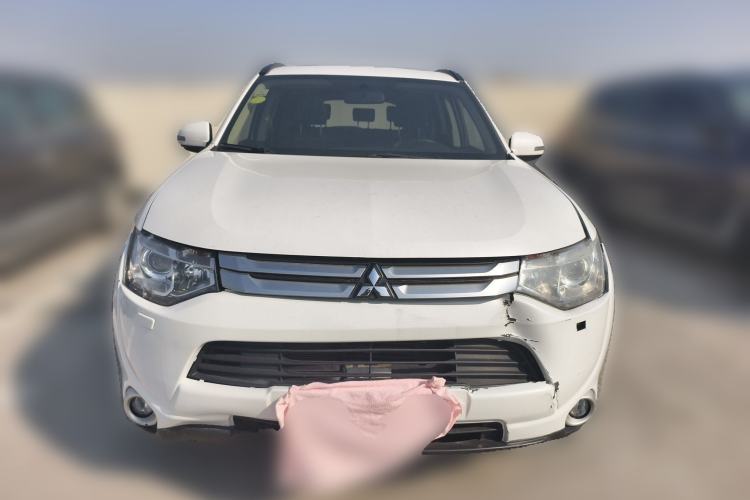 Used Mitsubishi Outlander 2013 2.4L 4x4 Luxury Navigation Edition 5 Seats Front