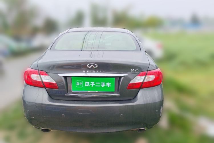 Used Infiniti M Series 2011 M25 Comfort Model Rear