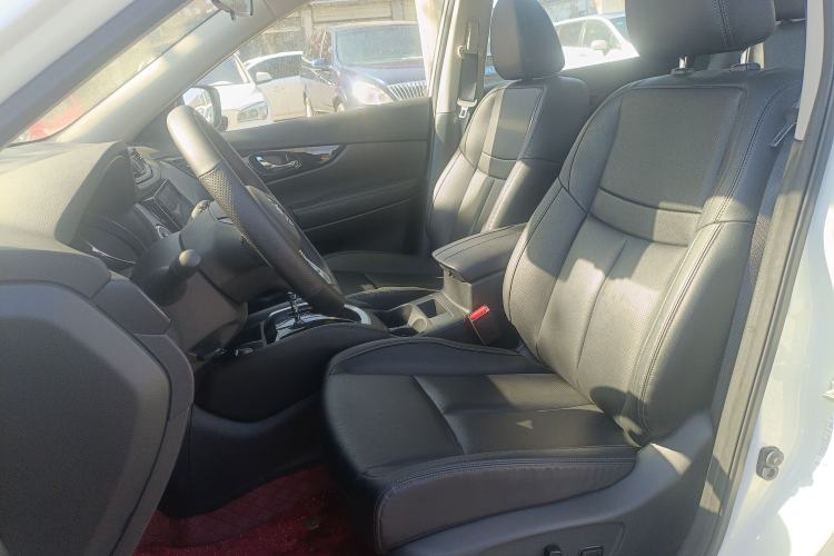 Used Nissan X-Trail 2023 Classic 2.0L Two-Wheel Drive Smart Connect Premium Edition Left Front Seat