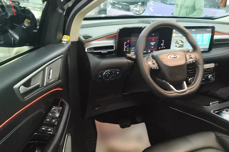 Used Ford Edge 2021 PLUS EcoBoost 245 Two-Wheel-Drive Platinum Edition 5 Seats
