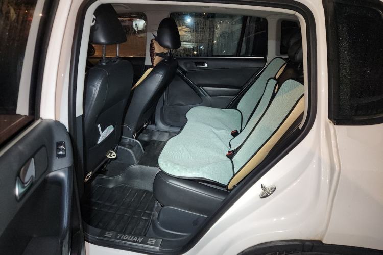 Used Volkswagen Tiguan 2015 1.8TSI Automatic Two-Wheel Drive Trend Edition Left Rear Seat