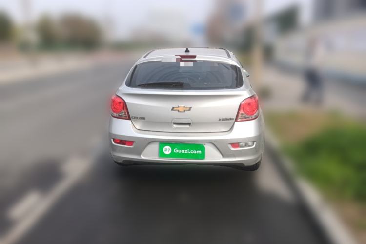 Used Chevrolet Cruze 2013 Hatchback 1.6L Manual Luxury Model
