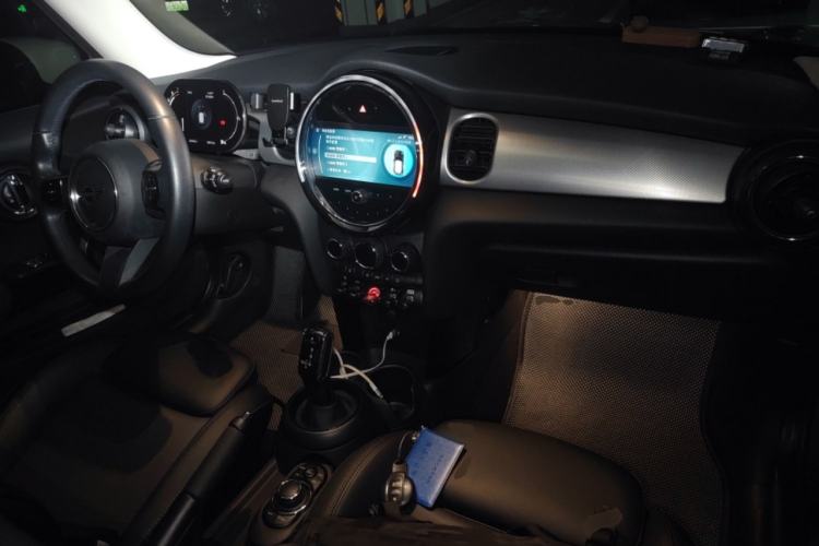 Used MINI 2022 1.5T COOPER Classic Edition