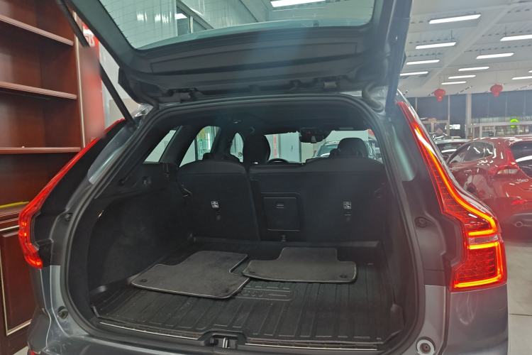 Used Volvo XC60 New Energy 2020 T8 eDrive Hybrid – Smart & Sporty Edition
