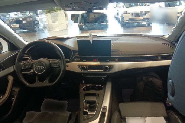 Used Audi A4L 2022 40 TFSI Luxury Dynamic Model Center Console