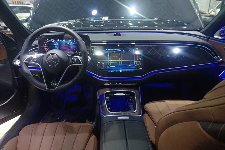 Used Mercedes-Benz E-Class 2025 E 300 L Luxury Model Center Console