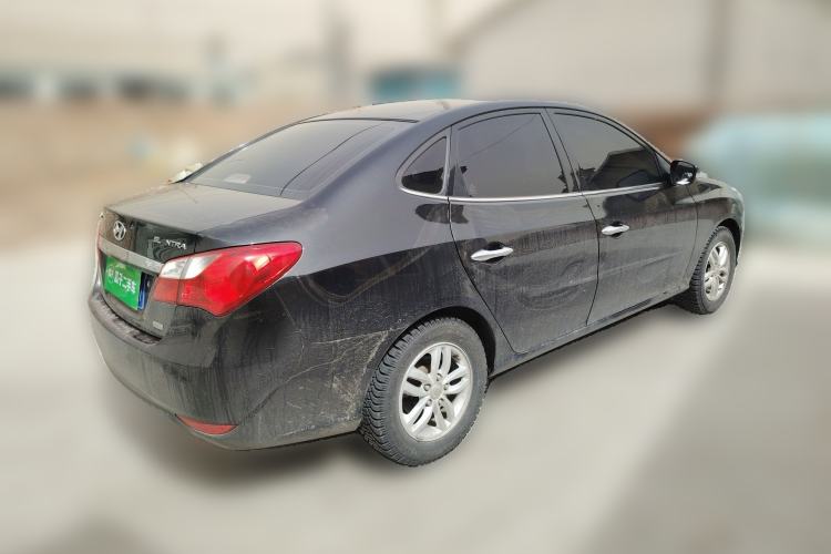 Used Hyundai Celesta 2011 1.6L Manual Luxury Model Rear Right 45 Deg