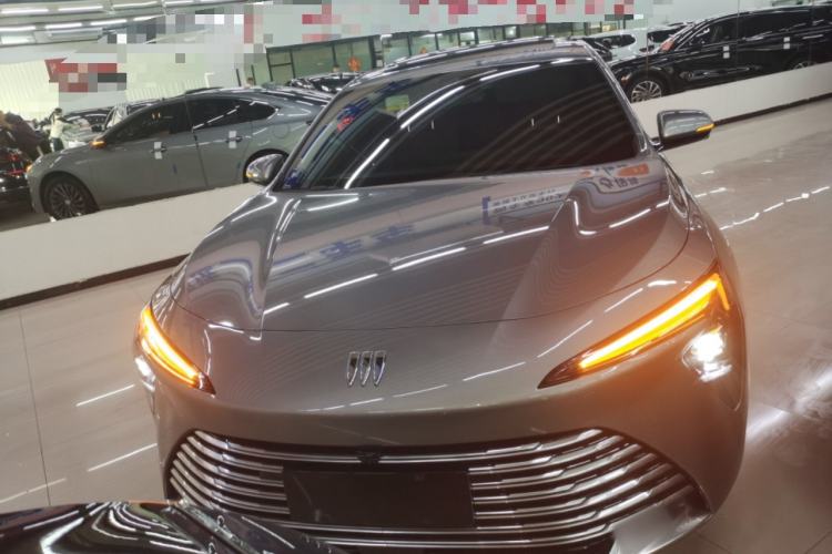 Used Buick LaCrosse 2025 28T Platinum Edition
