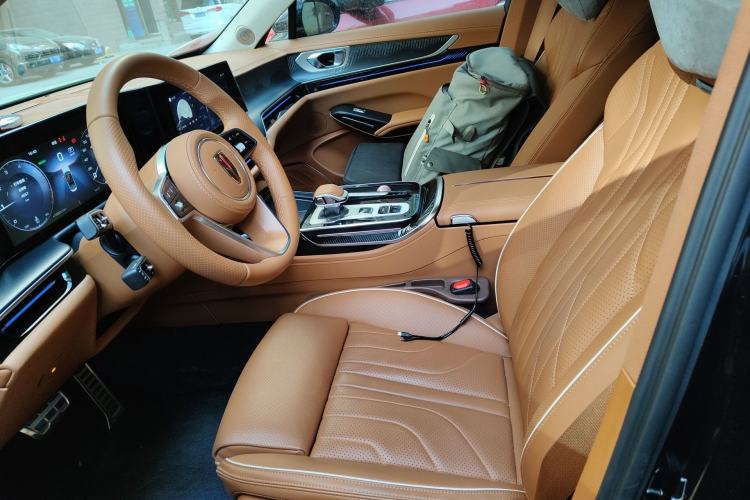 Used Hongqi H9 2025 2.0T Two-Wheel Drive Flagship Luxury Business Edition 5 Seats Left Front Seat