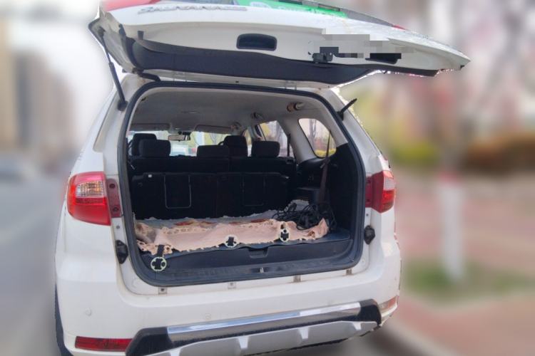 Used Foton Savana 2015 2.0T Manual 4x4 Gasoline Luxury 7-Seater
