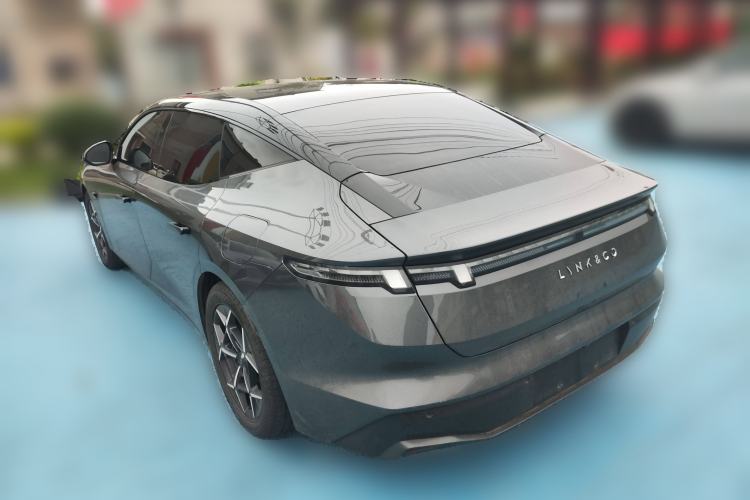 Used Lynk & Co Z10 2025 95 kWh 766 km Range Rear-Wheel Drive Max