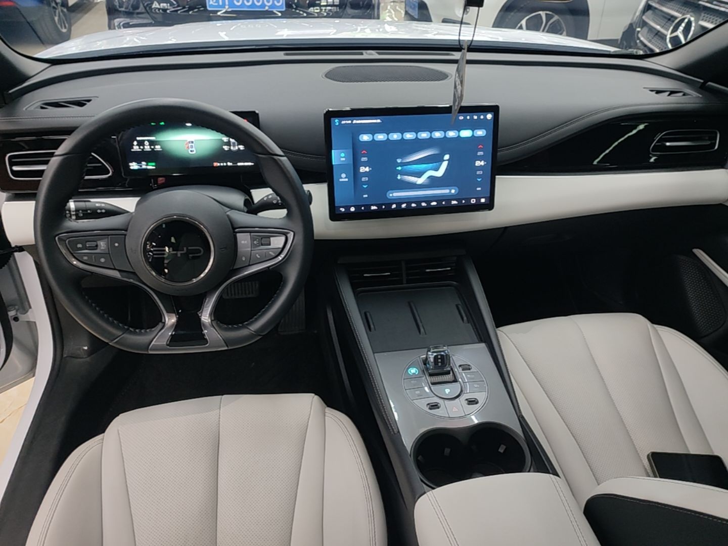 BYD Seal 06 New Energy 2024 DM-i 120KM Prestige Model — снимка 12