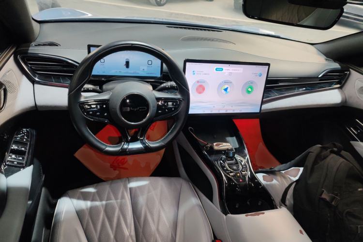 Used BYD Seal 2022 550 km Standard Range Rear-Wheel Drive Prestige Version
