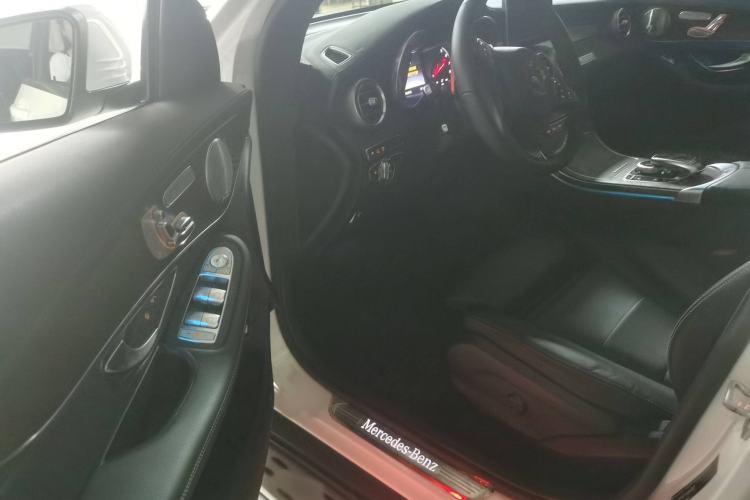 Used Mercedes-Benz GLC 2016 GLC 300 4MATIC Dynamic Model
