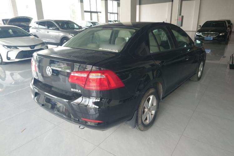 Used Volkswagen Bora 2014 1.6L Manual Fashion Edition
