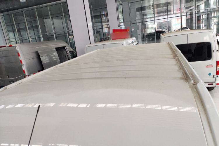 Used SAIC MAXUS Xintu V80 2021 2.0T Manual Classic Aoyuntong Short Wheelbase Mid-Roof 5/6-Seater Roof