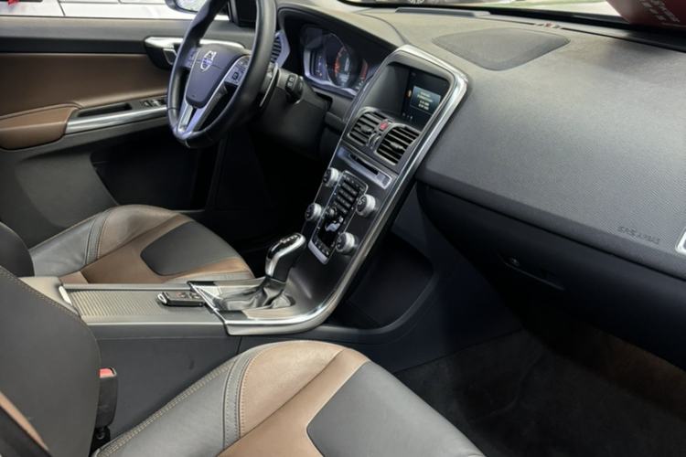 Used Volvo XC60 2015 T5 AWD Smart Drive Edition