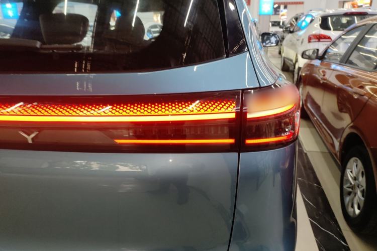 Used Chery Tiggo 8 PLUS C-DM 2025 1.5T 116 km Prestige Version 5 Seats