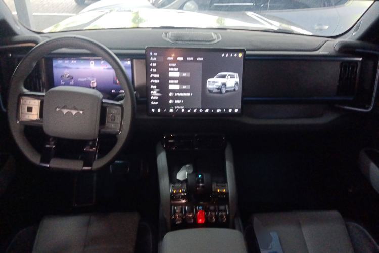 Used Formula Leopard Leopard 5 2023 Explore Edition