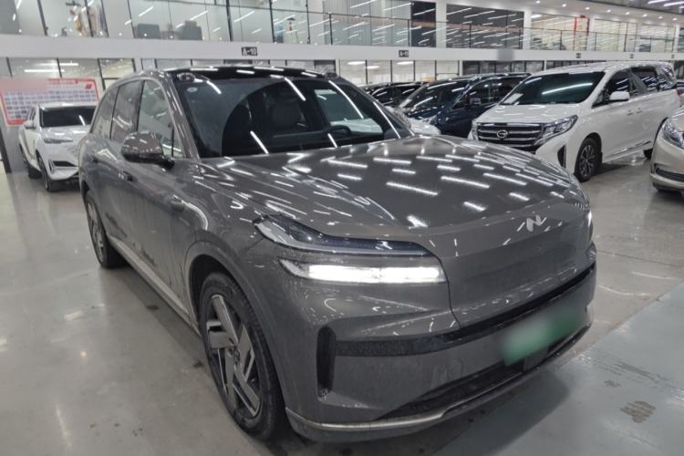 Used ONVO Luxeed L90 2025 Model—Max Six-Seater Version
