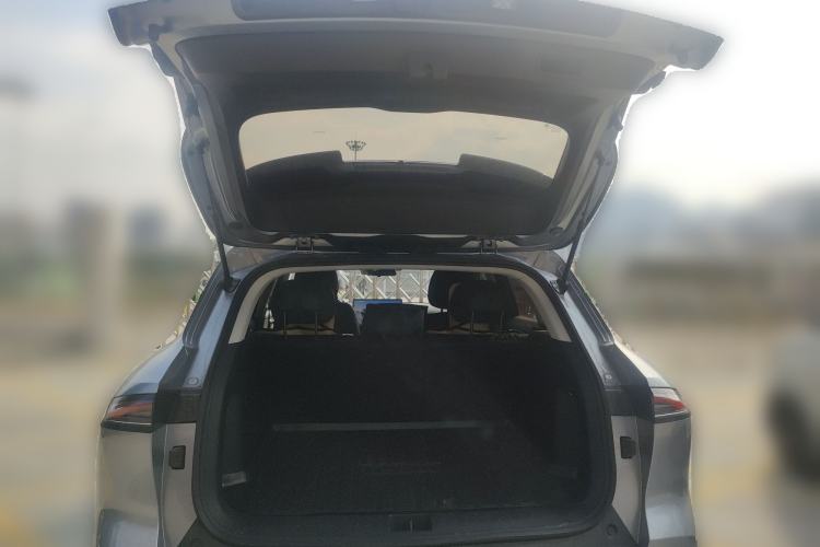 Used Baojun Yunhai 2024 500km Pure Electric Version Trunk