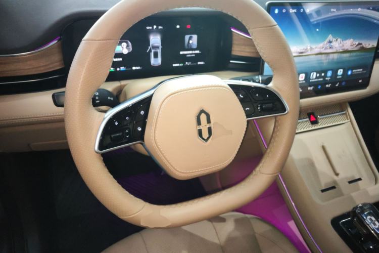 Used Hima AITO M7 2024 1.5T Intelligent Driving Rear-Drive Pro Version 5 Seats Steering Wheel