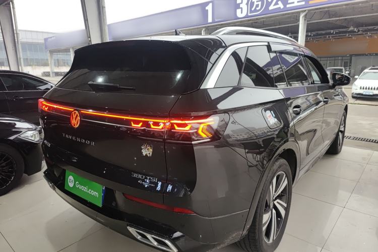 Used Volkswagen Tavendor 2024 380TSI All-Wheel Drive R-Line Cruise Edition