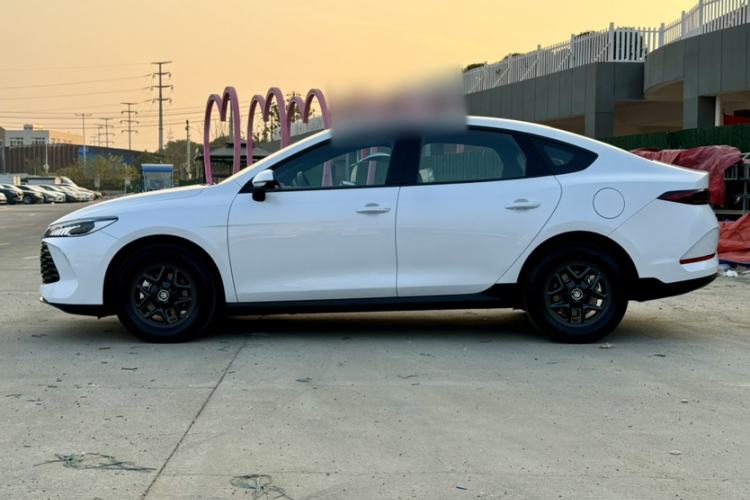 Used BYD Qin PLUS 2025 DM-i Smart Drive 55KM Leading Model
