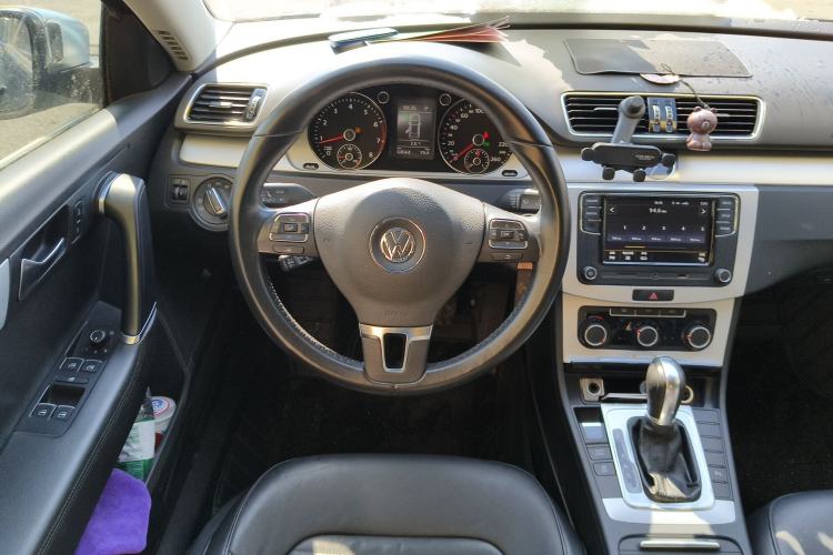 Used Volkswagen Magotan 2016 1.8TSI Smart Comfort Model Steering Wheel