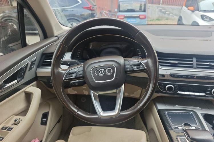 Used Audi Q7  Steering Wheel