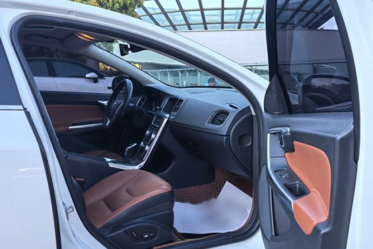 Used Volvo S60 2019 S60L Facelift T5 Intelligent Advanced Edition
