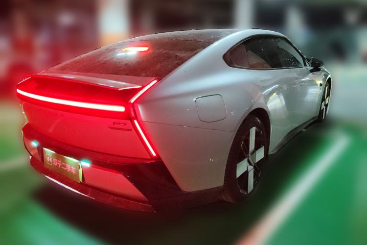 Used XPeng P7 2025 Model—750 All-Wheel-Drive High-Performance Ultra