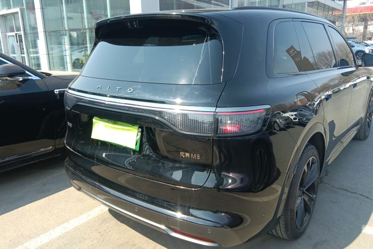 Used Hima AITO M8 2025 Extended-Range Ultra Version 53.4 kWh 5-Seater Edition Rear Right 45 Deg