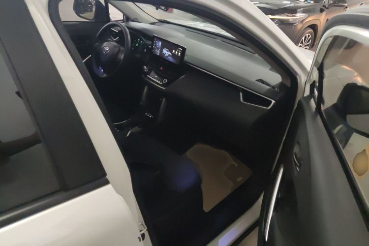 Used Toyota Corolla Cross 2023 Dual-Motor 2.0L Pioneer Edition Right Front Seat