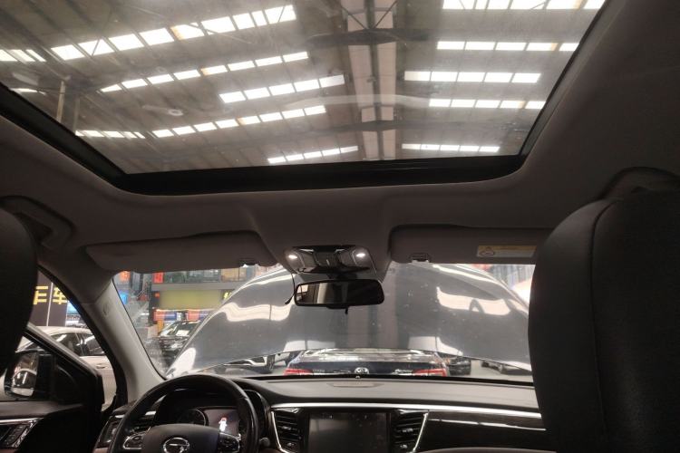 Used GAC Trumpchi GS8 2017 320T Two-Wheel Drive Luxury Smart Connectivity Version (7 Seats) Headliner