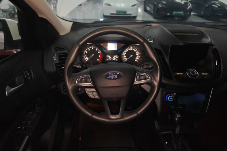 Used Ford Kuga 2017 EcoBoost 180 Two-Wheel-Drive Platinum Edition