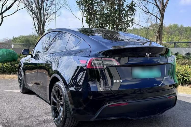 Used Tesla Model Y 2021 Long-Range All-Wheel-Drive Version
