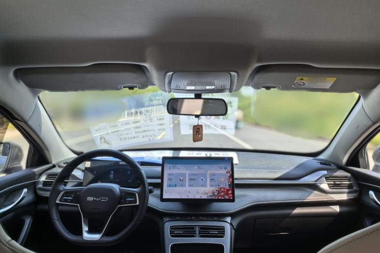 Used BYD Destroyer 05 2024 HONOR Edition DM-i 55KM Luxury Model Interior 3