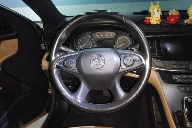 Used Buick LaCrosse 2016 28T Premium Edition
