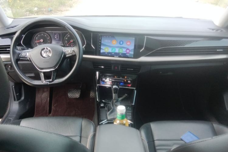 Used Volkswagen Passat 2020 330TSI Elite Edition China VI Center Console