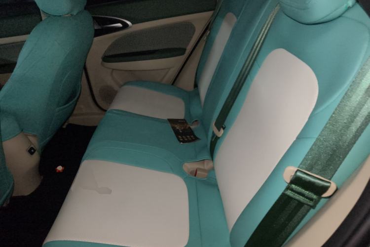 Used ORA Good Cat 2022 Morandi Edition 400km Standard Range Premium Version Lithium-Ion Battery
