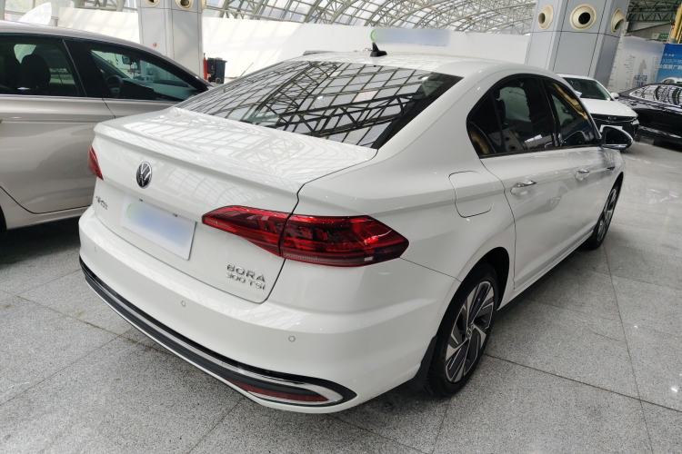 Used Volkswagen Bora 2023 300TSI DSG Prestige Edition
