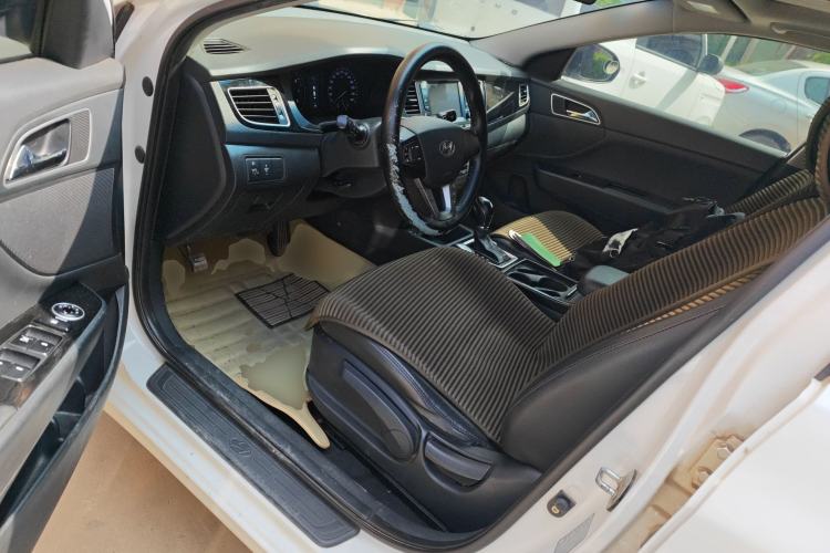 Used Hyundai Mistra 2016 1.8L Automatic Smart GLS Left Front Seat