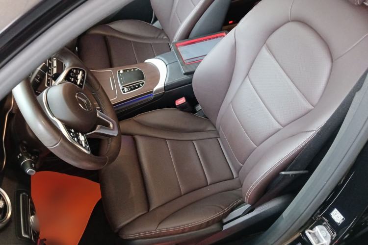 Used Mercedes-Benz GLC 2020 Facelifted GLC 300 L 4MATIC AMG-Line Left Front Seat