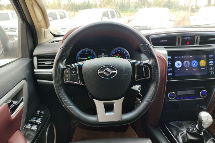 Used Huanghai Xianglong 2020 2.5T N1S Two-Wheel Drive Diesel Sport Edition with Extended Flat-Bottom Cargo Bed China VI Emission Standard JE4D25Q6A
