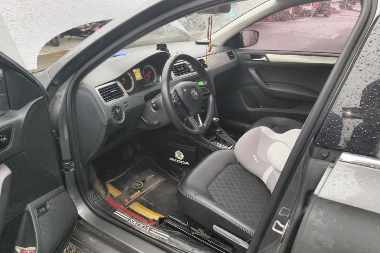 Used Skoda Rapid 2018 1.6L Automatic Comfort Edition
