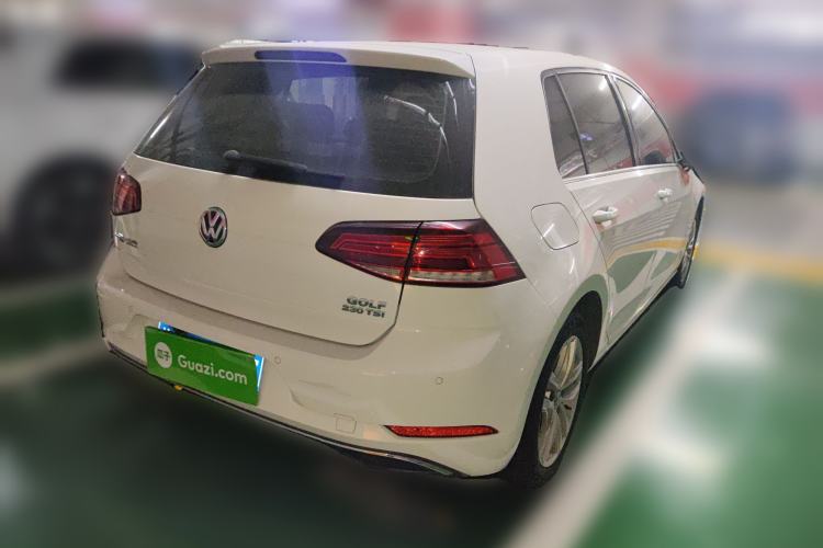 Used Volkswagen Golf 2018 230TSI Automatic Comfort Model
