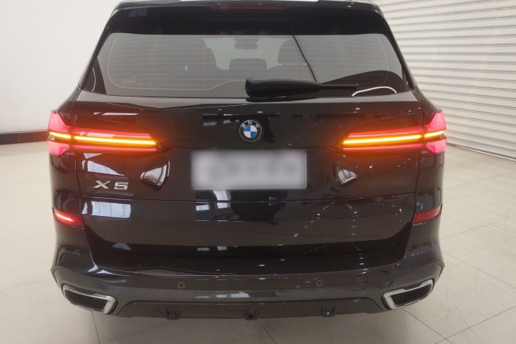 Used BMW X5 2023 xDrive 40Li M Sport Night Edition Package