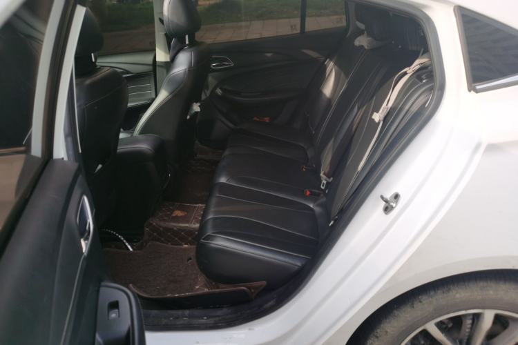 Used Roewe i5 2020 1.5L Automatic 4G Connect Luxury Flagship Edition Left Rear Seat