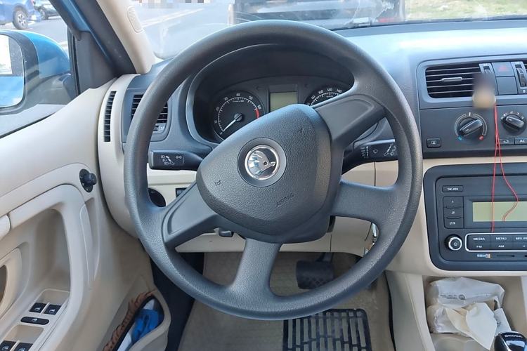 Used Skoda Fabia 2014 1.4L Automatic Crystal Edition